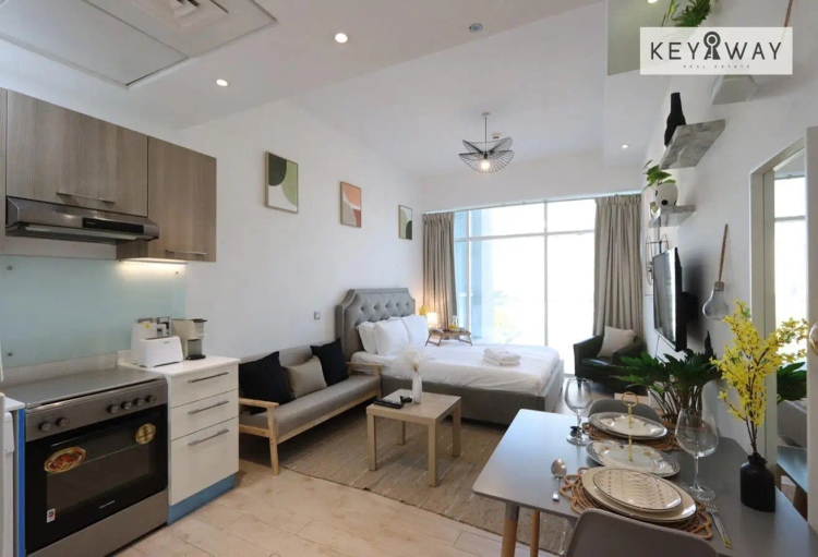 Mid-Floor | Open View | Vacant on Transfer